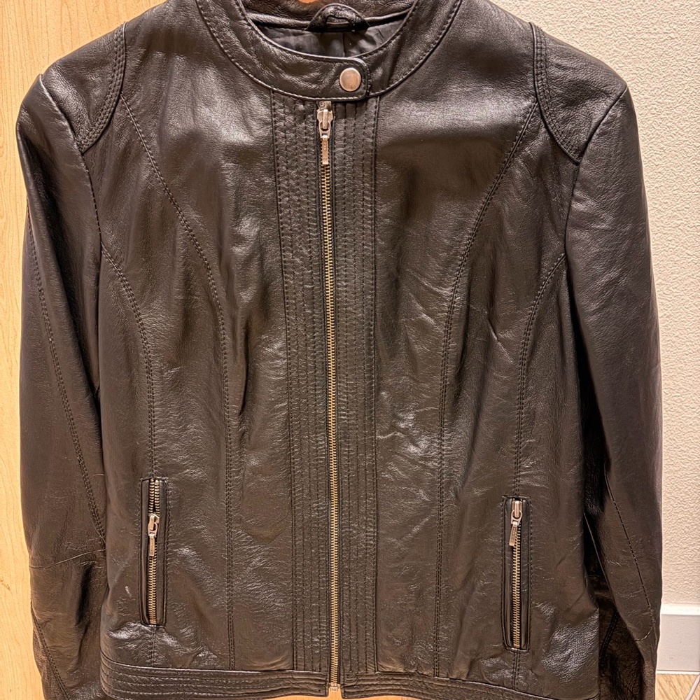 Vintage Black Leather Jacket for Women